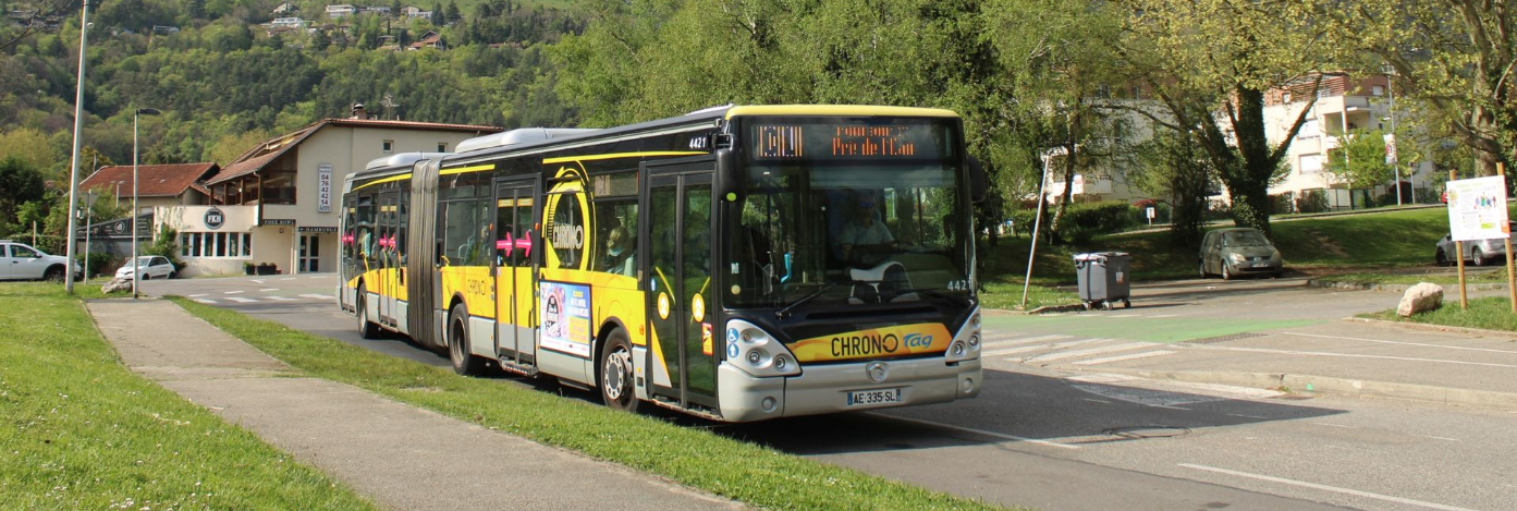 Bus 4421 secteur de l'arrêt Faculté de Pharmacie