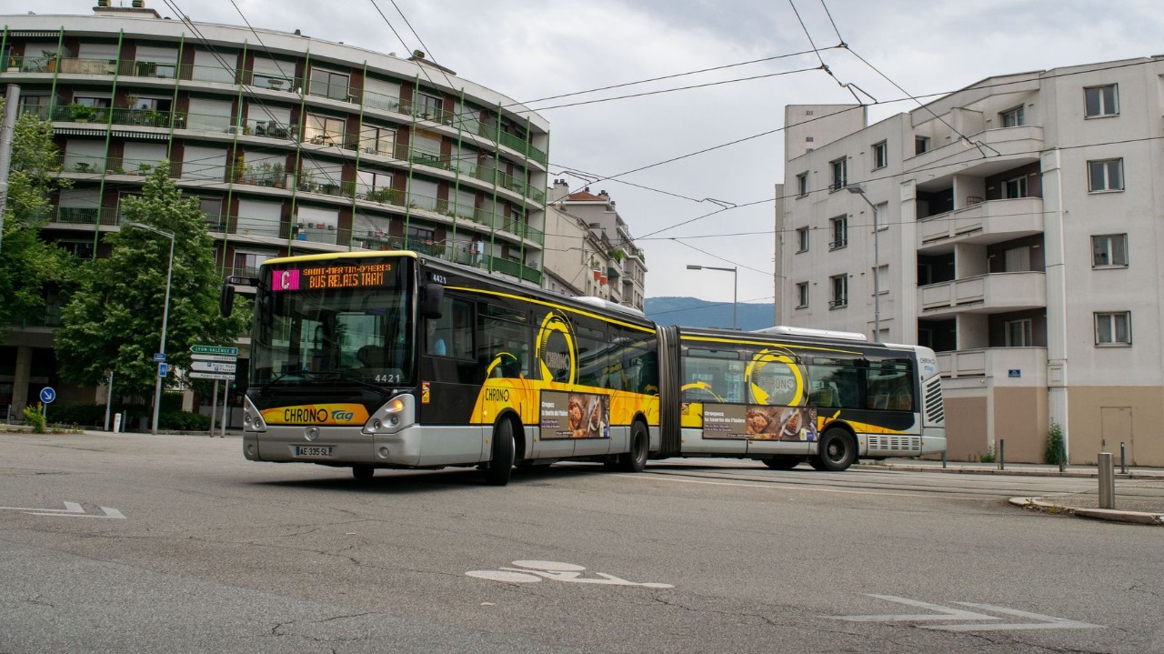 Bus 4421 secteur de l'arrêt Flandrin Valmy